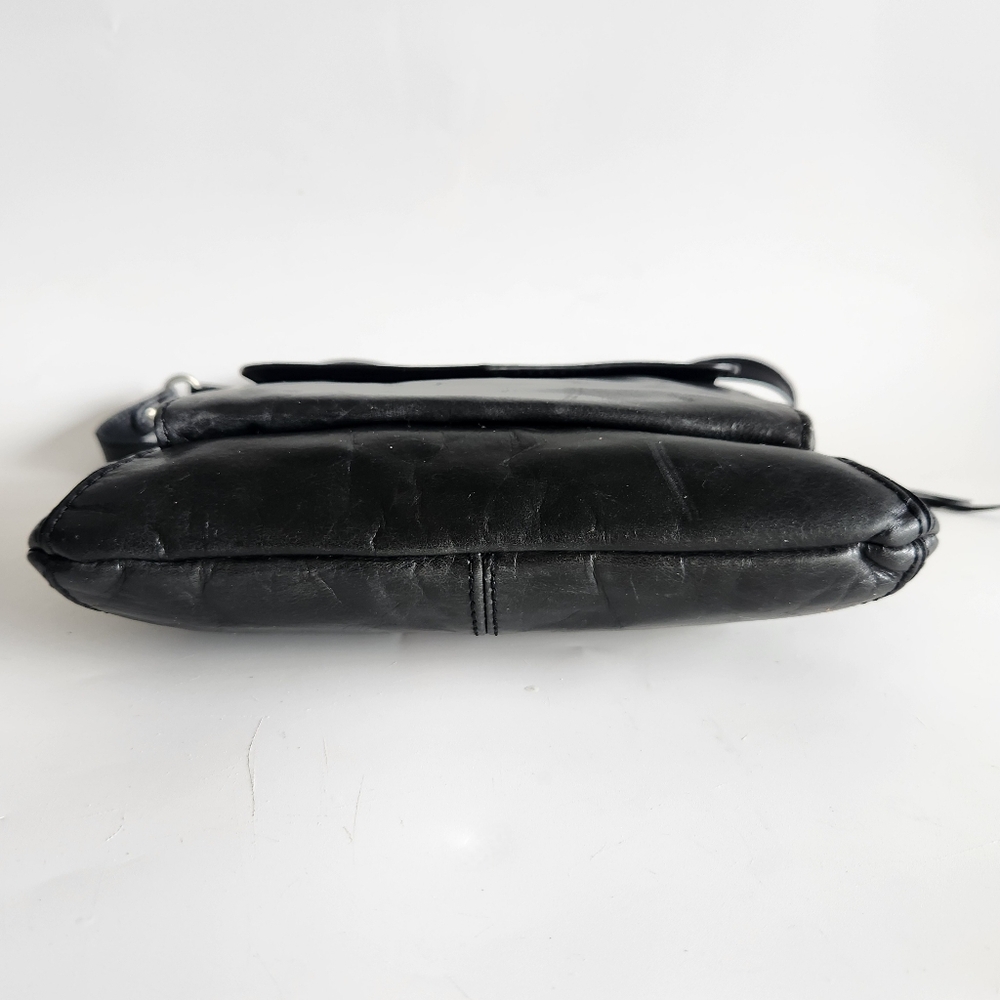 The Sak Ventura Flap Leather Organizer Crossbody Black Mandala Hang Tag - Picture 9 of 14